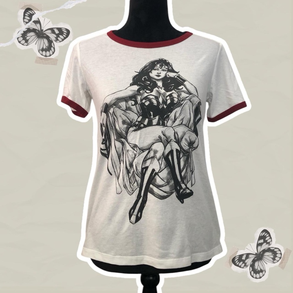 Wonder Woman DC Comics Graphic Print Women's Size Small Ringer Top with Red Trim